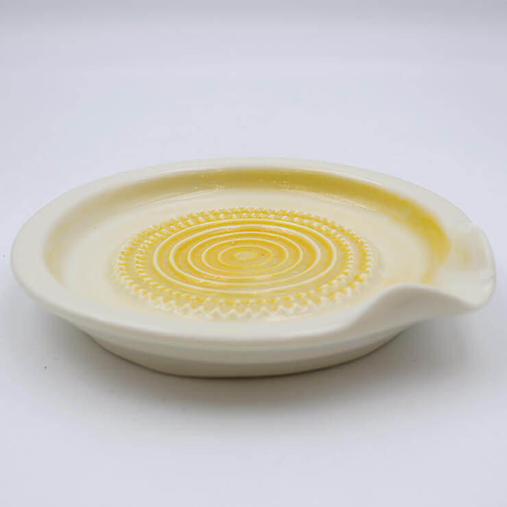 Garlic grater plate with spout - Yellow