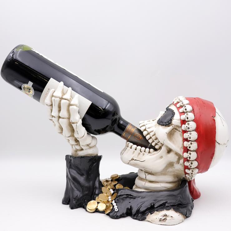 Pirate skull resin wine bottle holder