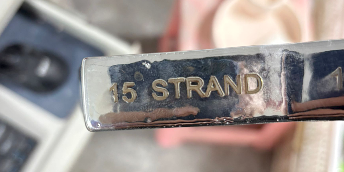 AmoyCrafts-Electroplated resin products with laser-engraved logos.png